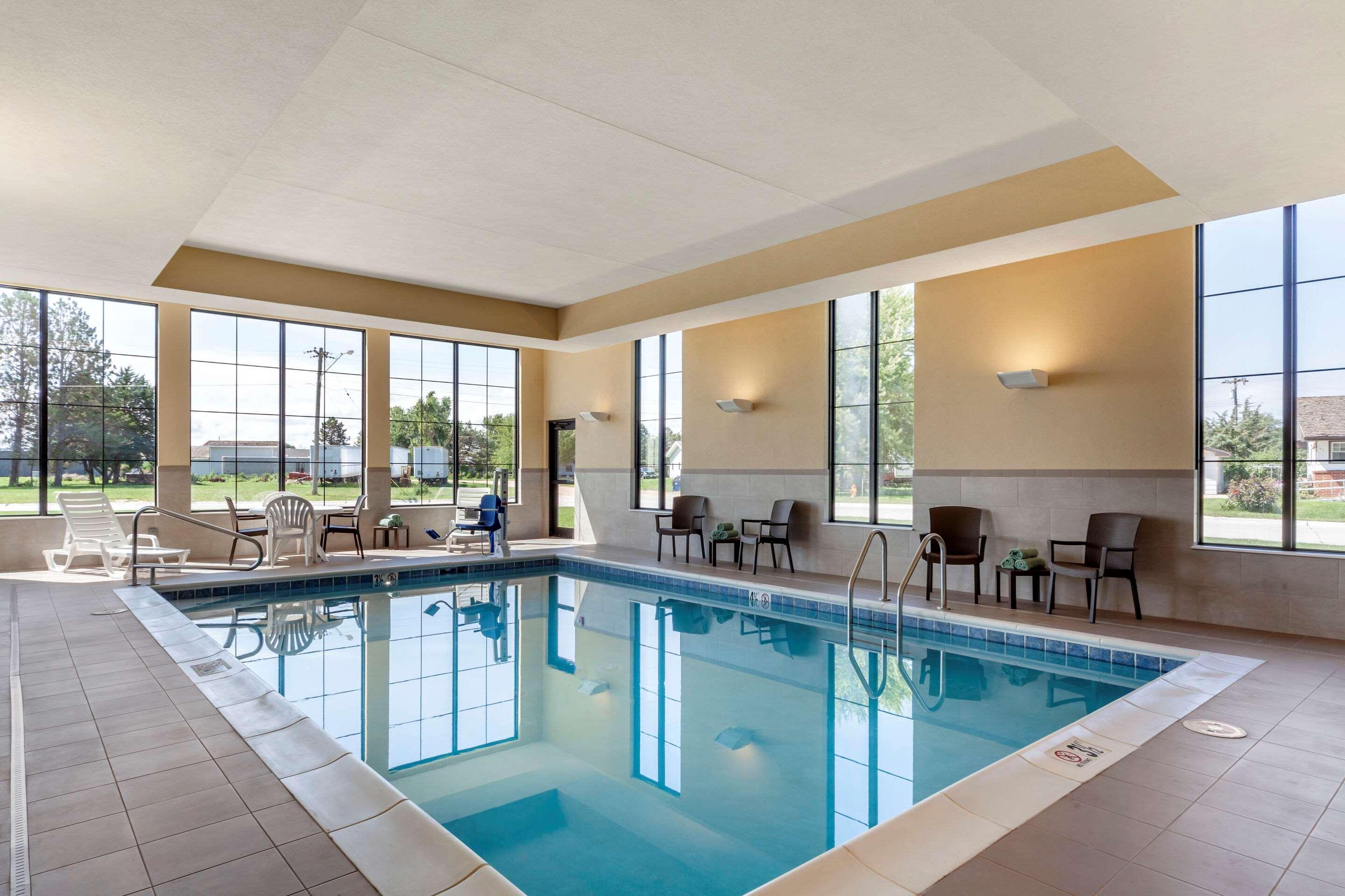 Comfort Suites Grand Island Bagian luar foto