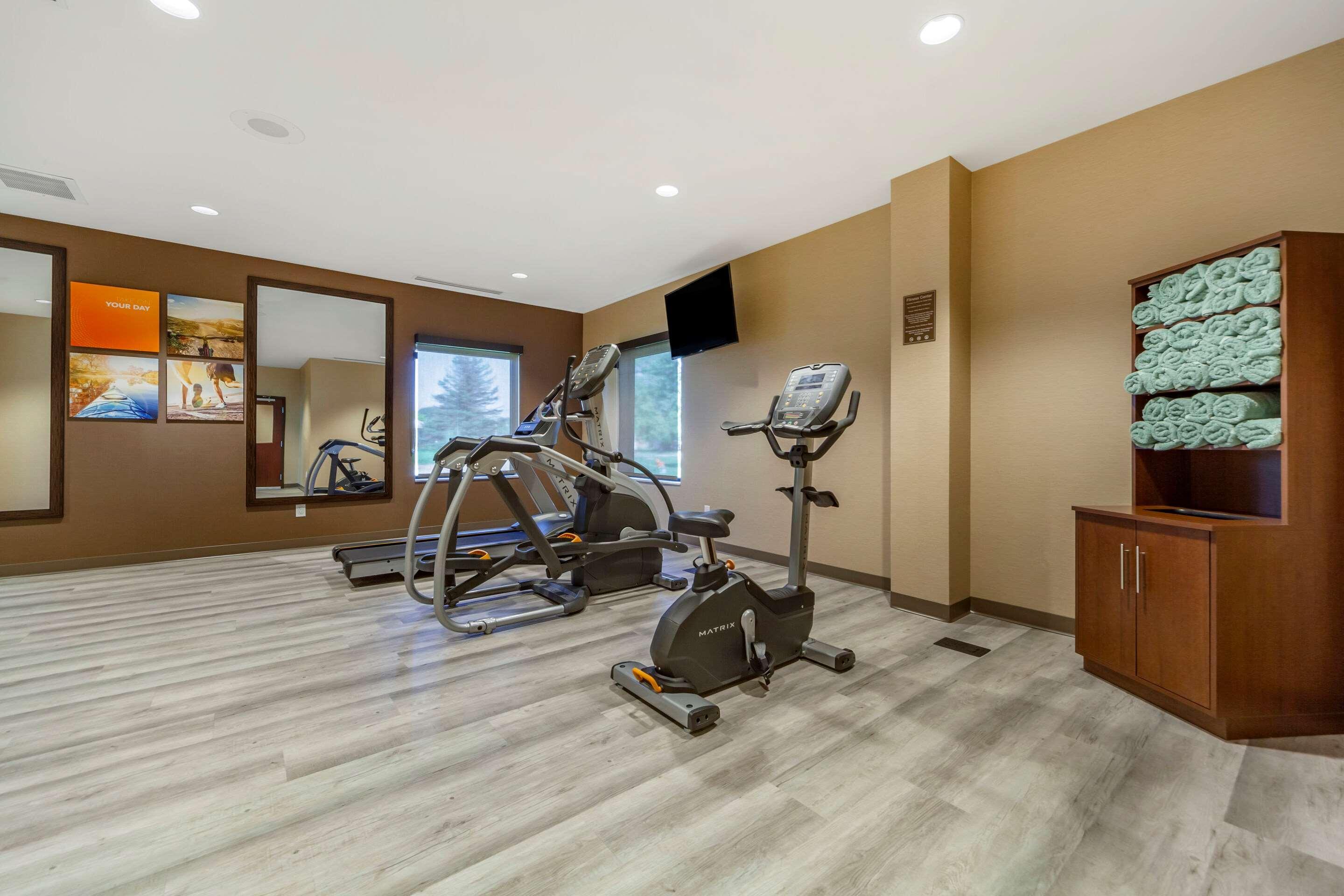 Comfort Suites Grand Island Bagian luar foto