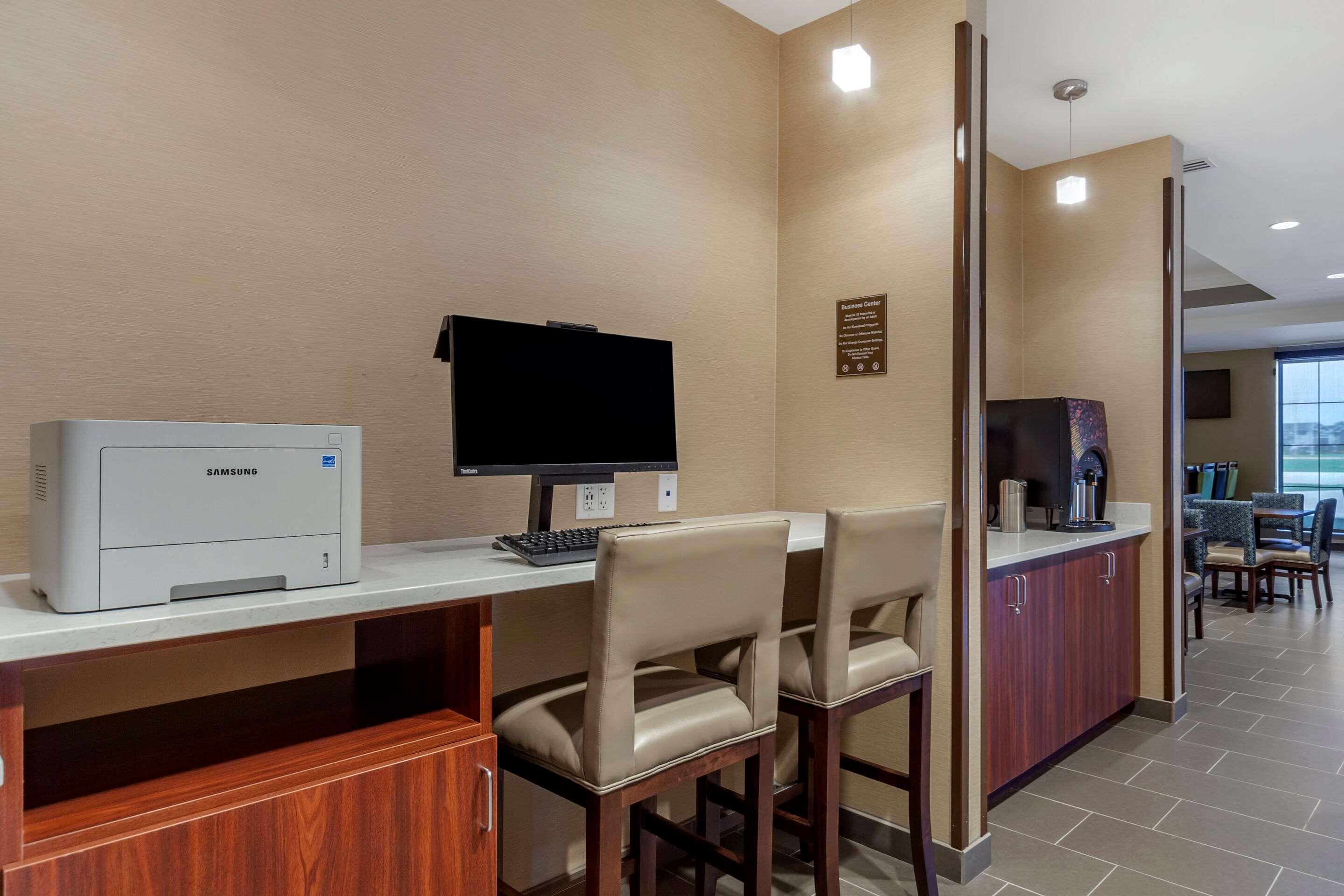 Comfort Suites Grand Island Bagian luar foto