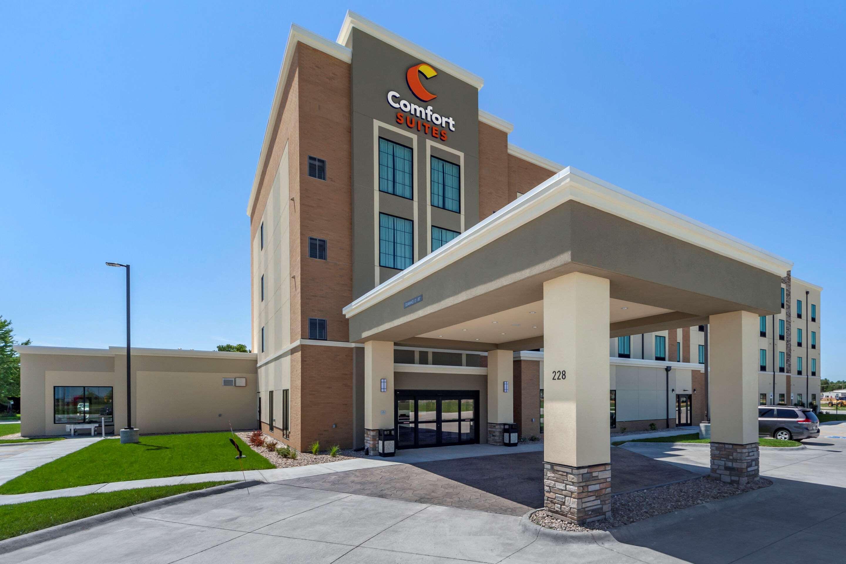 Comfort Suites Grand Island Bagian luar foto