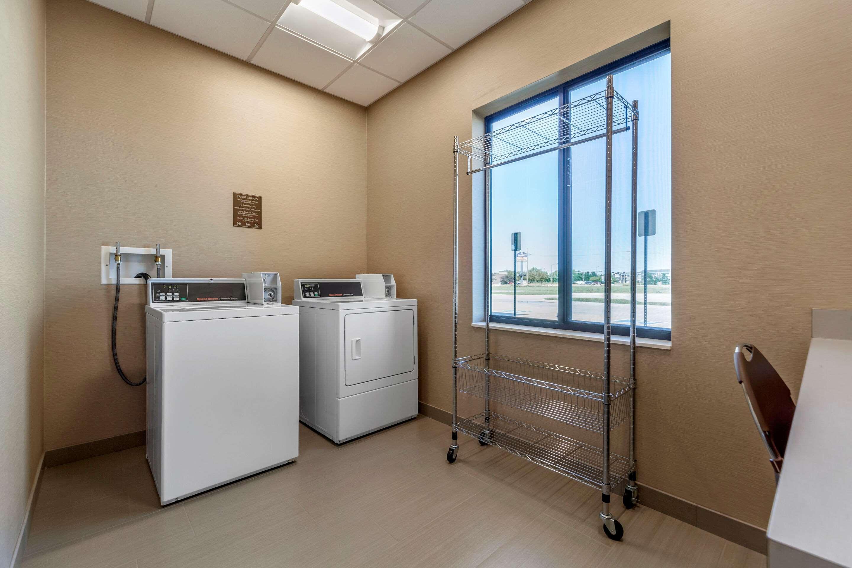 Comfort Suites Grand Island Bagian luar foto